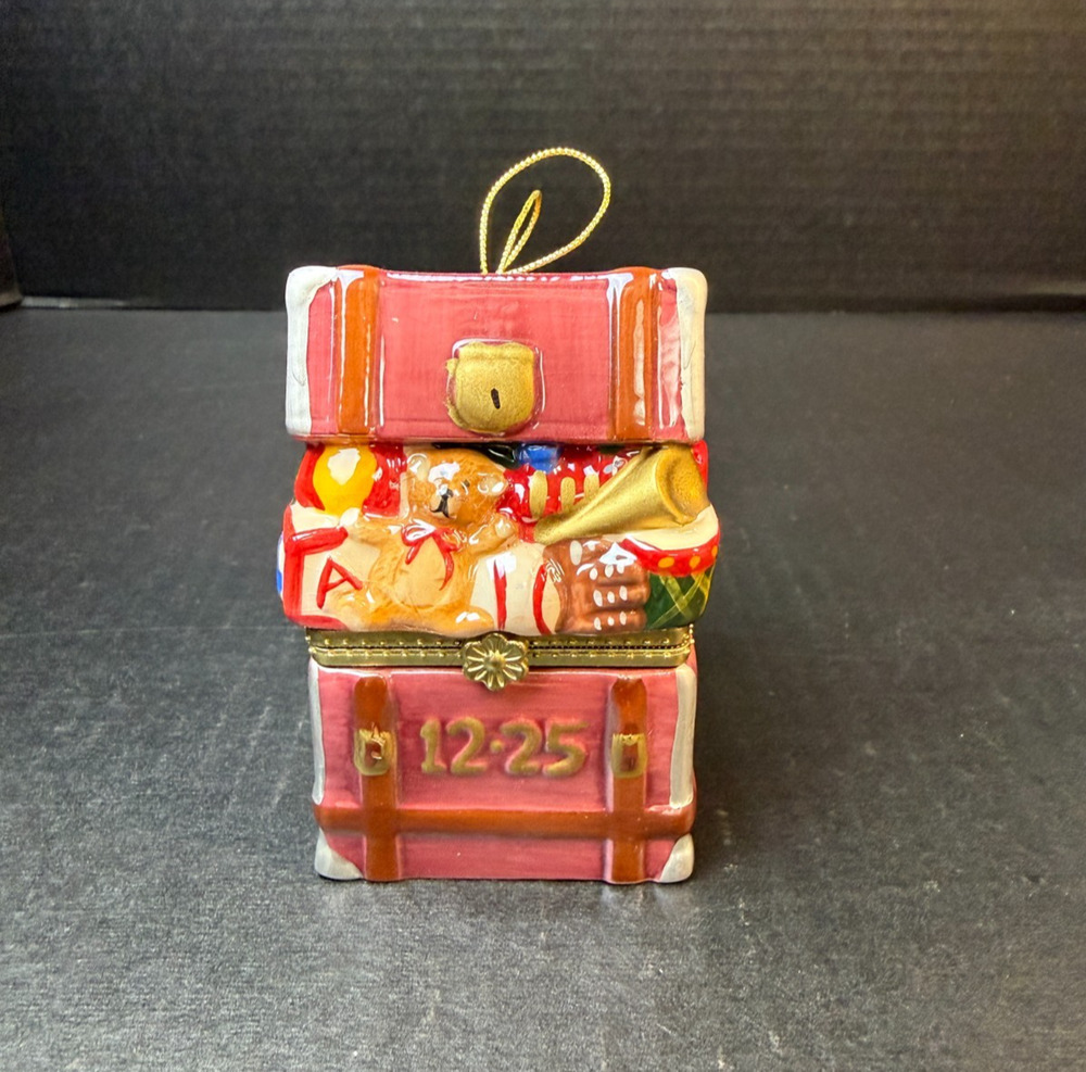 Mr. Christmas Toy Chest Music Box Ornament Animated Wks "Deck the Halls"